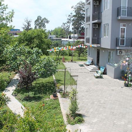 Femily Hotel In Batumi Mareti Str 2 Luaran gambar