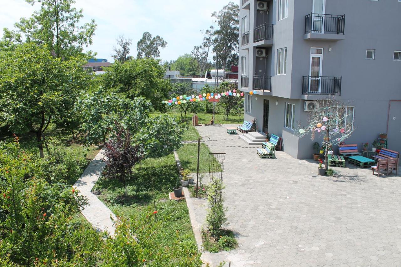 Femily Hotel In Batumi Mareti Str 2 Luaran gambar