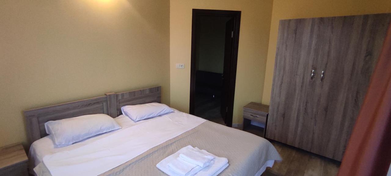 Femily Hotel In Batumi Mareti Str 2 Luaran gambar