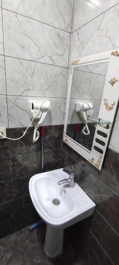 Femily Hotel In Batumi Mareti Str 2 Luaran gambar