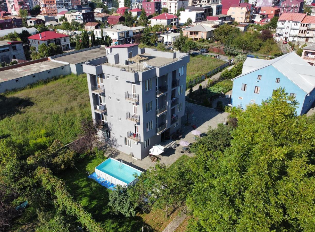 Femily Hotel In Batumi Mareti Str 2 Luaran gambar