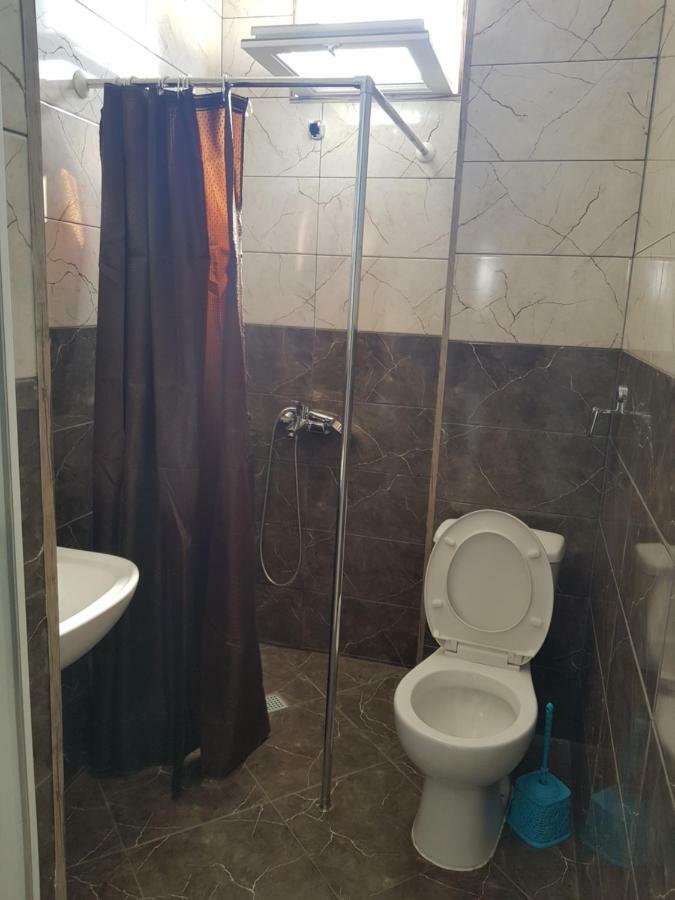 Femily Hotel In Batumi Mareti Str 2 Luaran gambar