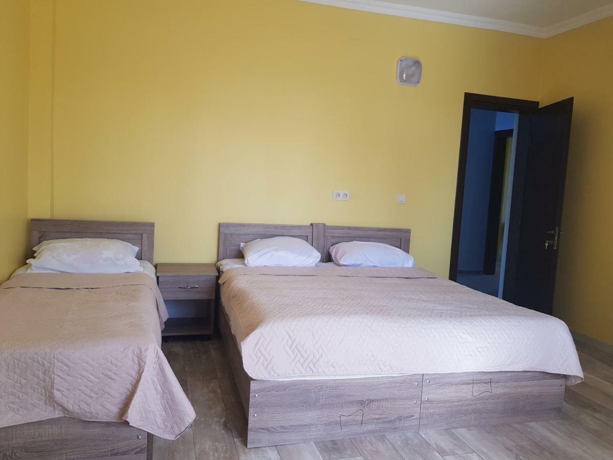 Femily Hotel In Batumi Mareti Str 2 Luaran gambar