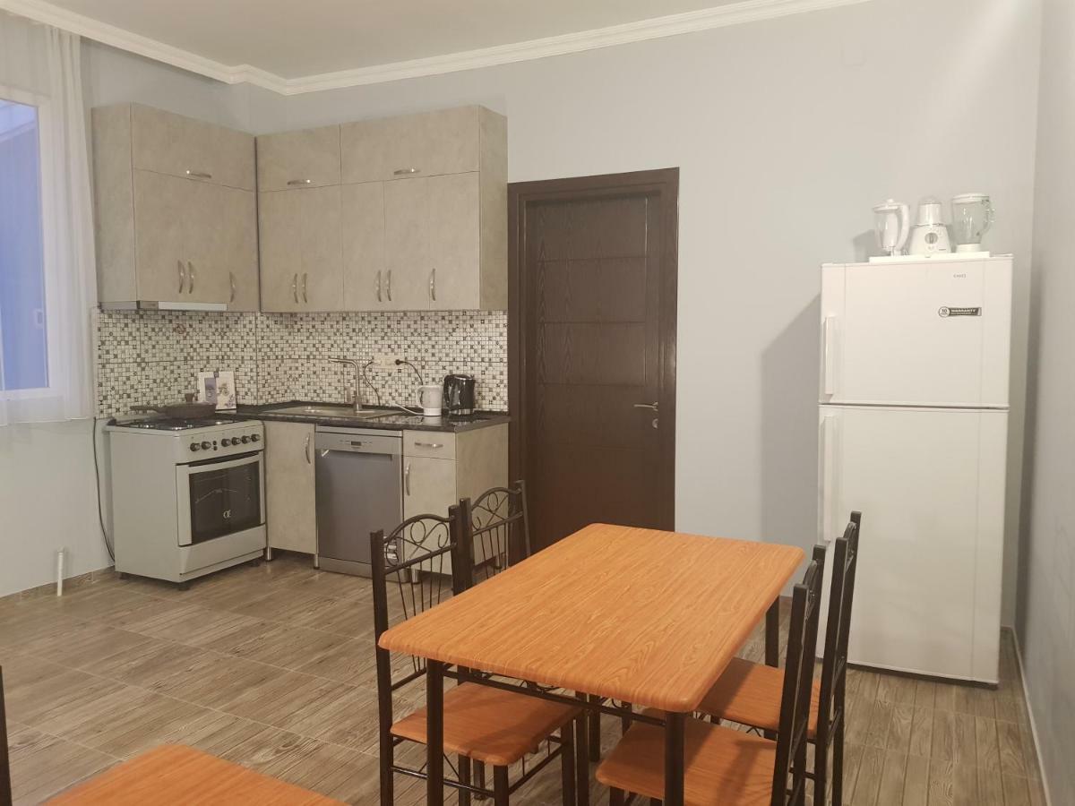 Femily Hotel In Batumi Mareti Str 2 Luaran gambar