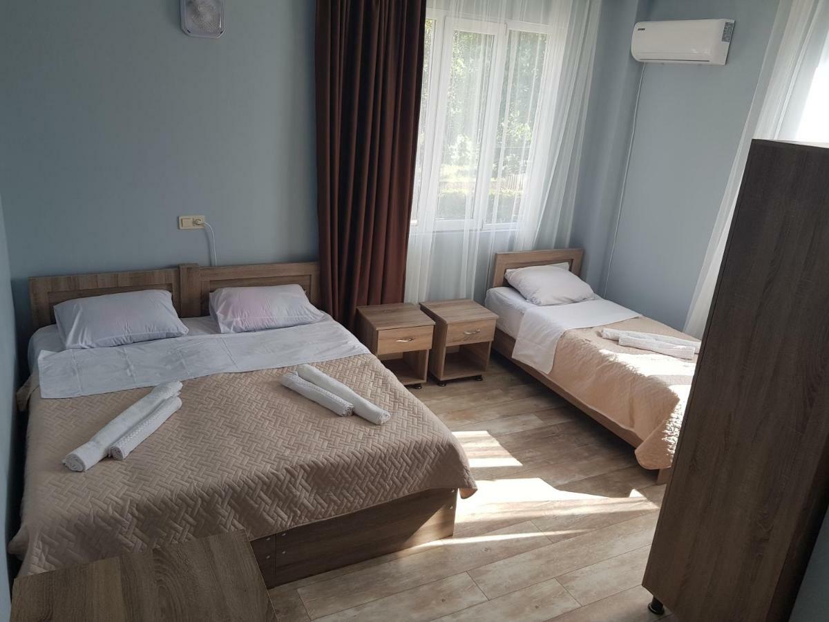Femily Hotel In Batumi Mareti Str 2 Luaran gambar