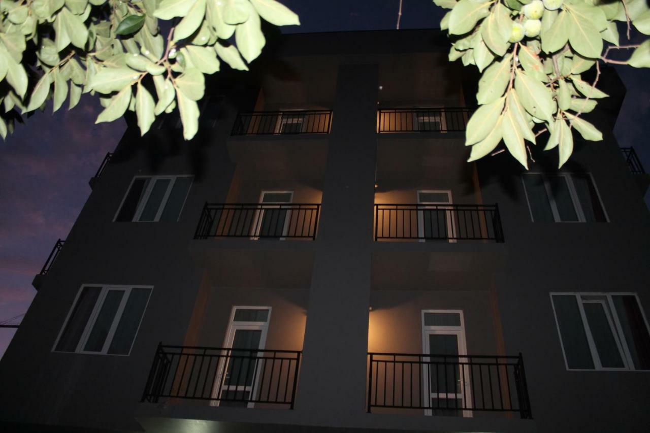 Femily Hotel In Batumi Mareti Str 2 Luaran gambar