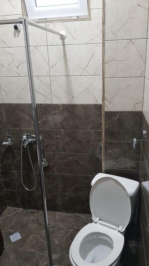 Femily Hotel In Batumi Mareti Str 2 Luaran gambar